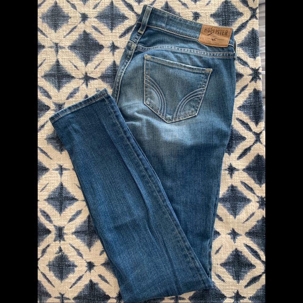 Hollister skinny jeans size 3